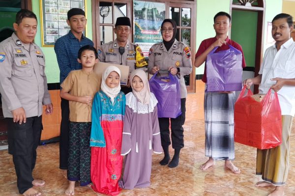 Ponpes Sabilul Jannah Grogol Sidomukti Menerima Kunjungan Keluarga Besar Polres Salatiga dan Polsek Sidomukti dalam Kegiatan “Jumat Curhat dan Jumat Berkah”